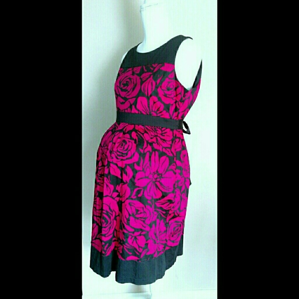 Worn ONCE! Maternity Dress Black with Roses size M